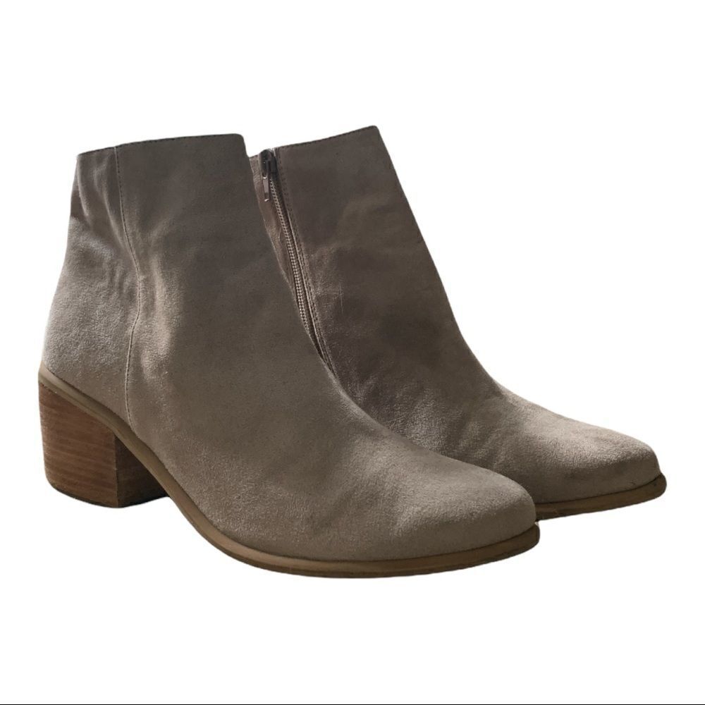 Faux Suede booties size 10 - Picture 1 of 8